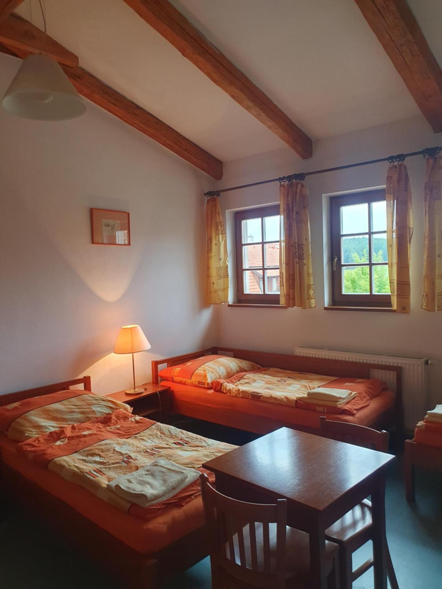 Hotelovy A Jezdecky Areal Dvur Krutenice Luaran gambar